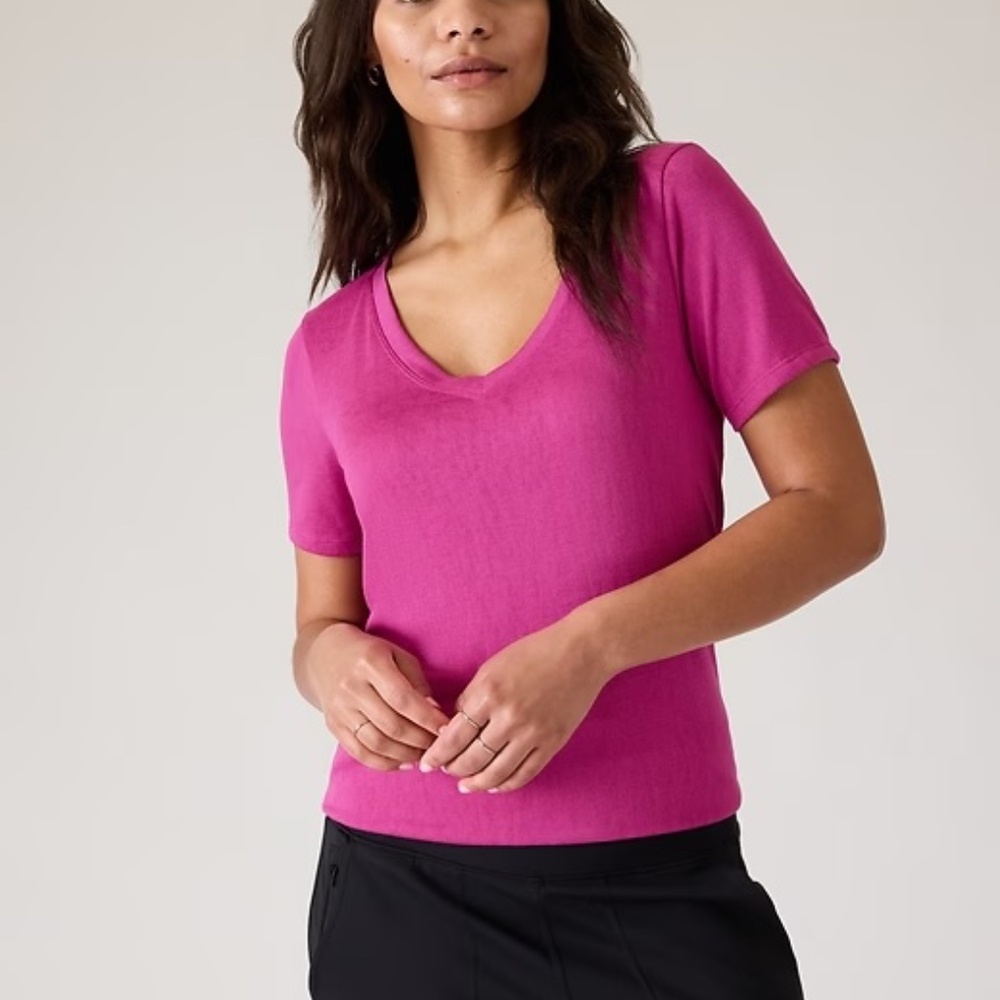 EUC Iceplant Pink Athleta Breezy Scoop V Tee, L